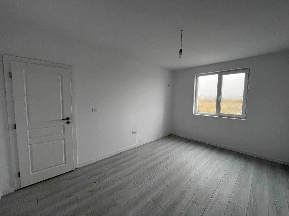 DECOMANDAT, APARTAMENT CU 2 CAMERE, GIROC