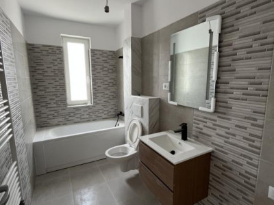 DECOMANDAT, APARTAMENT CU 2 CAMERE, GIROC