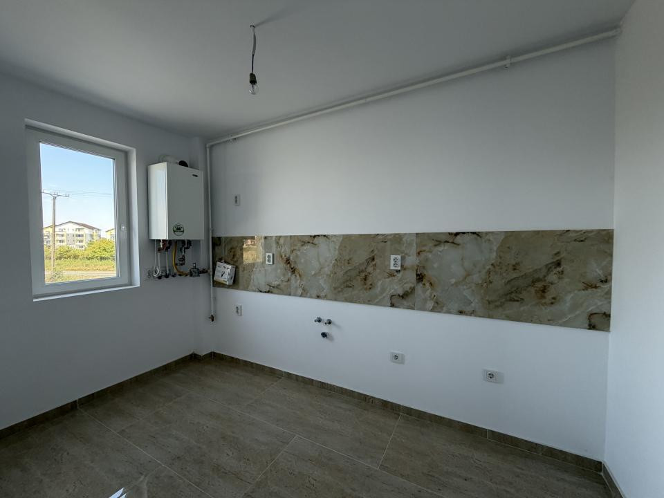 DECOMANDAT, APARTAMENT CU 3 CAMERE, GIROC