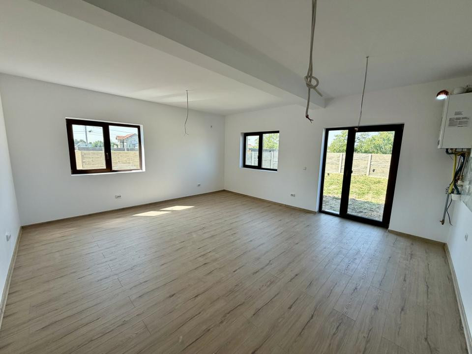 Pozitie Excelenta, Super Pret, 4 Camere