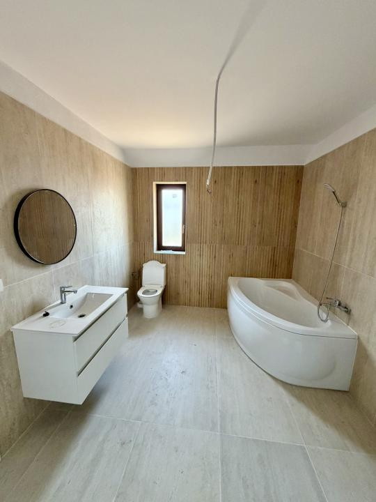 Pozitie Excelenta, Super Pret, 4 Camere