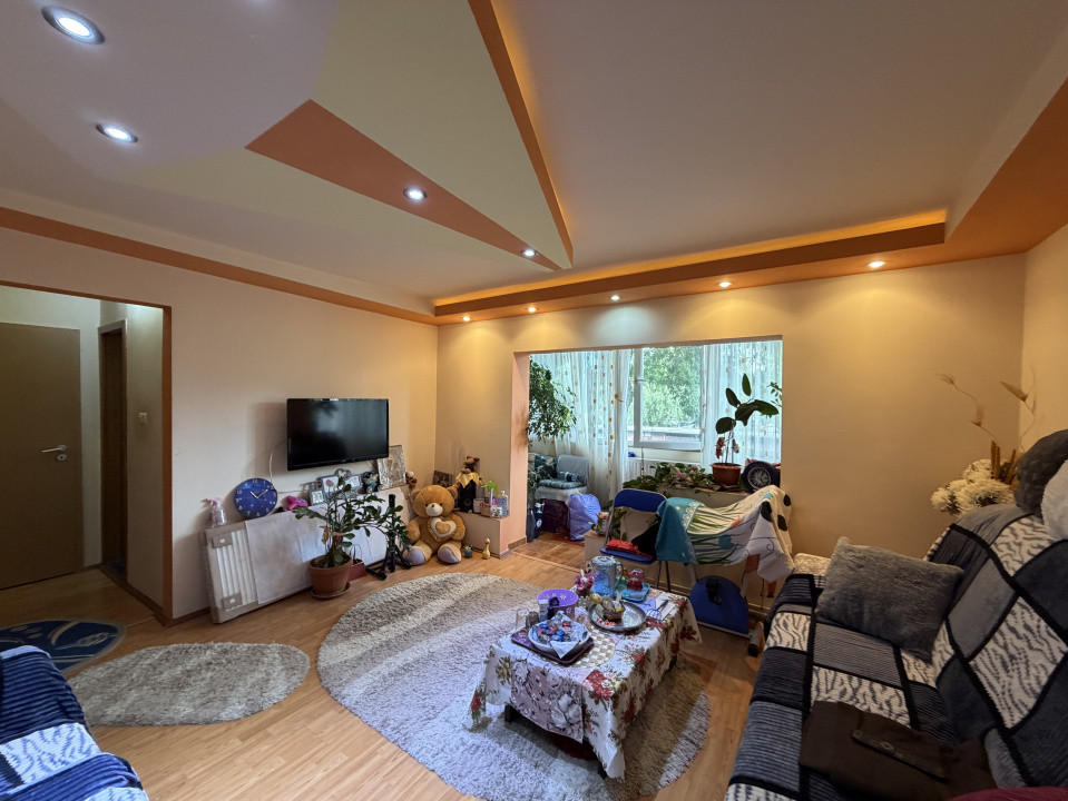 ETAJ 1, ZONA KIRIAC, APARTAMENT CU 3 CAMERE