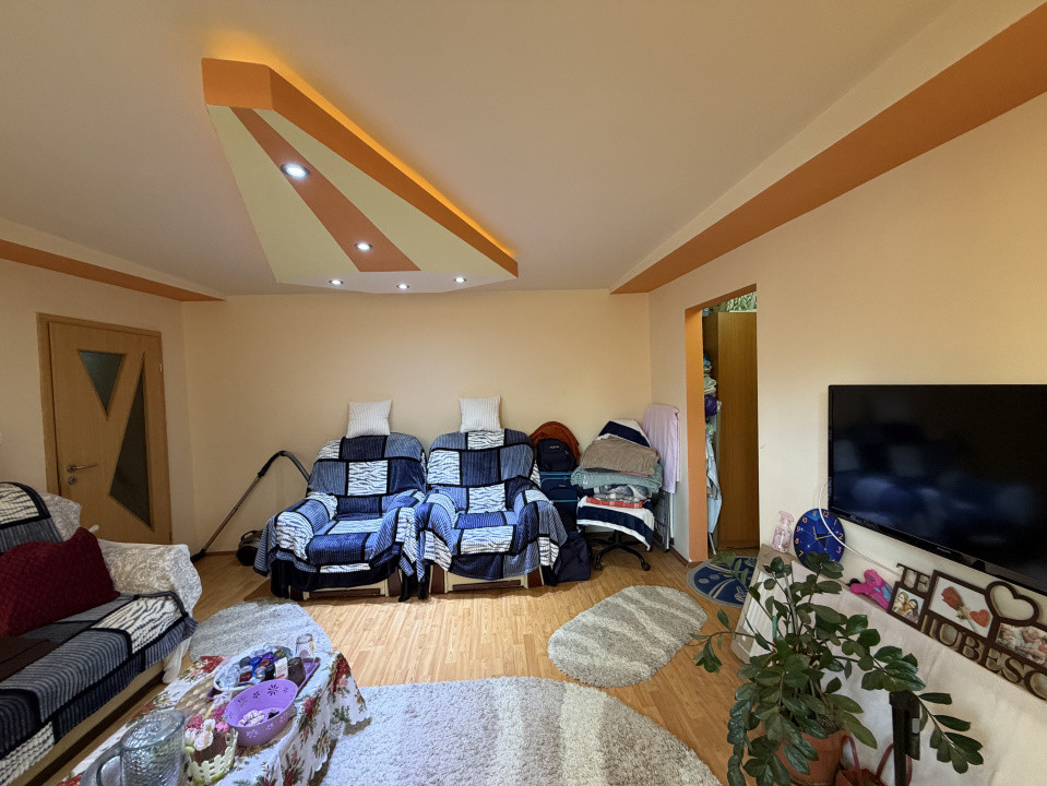 ETAJ 1, ZONA KIRIAC, APARTAMENT CU 3 CAMERE