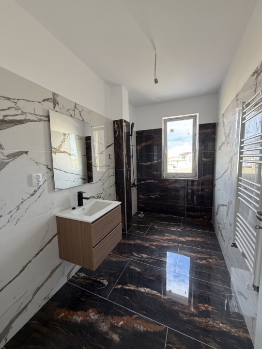 BUCATARIE INCHISA, APARTAMENT CU 2 CAMERE, GIROC