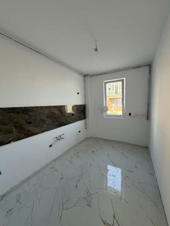 BUCATARIE INCHISA, APARTAMENT CU 2 CAMERE, GIROC