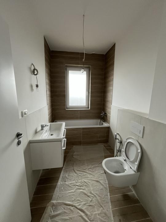 ULTIMUL APARTAMENT, CURTE PROPRIE, 3 CAMERE