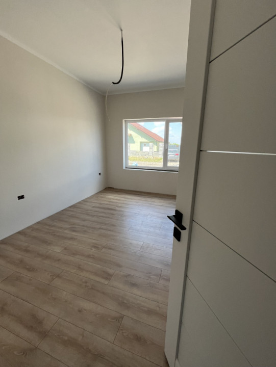 SPATIOS, 4 CAMERE, DUPLEX PE PARTER